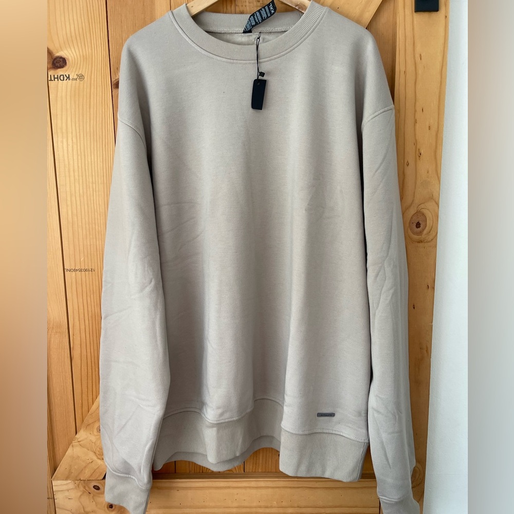 Alphalete crew neck sweater